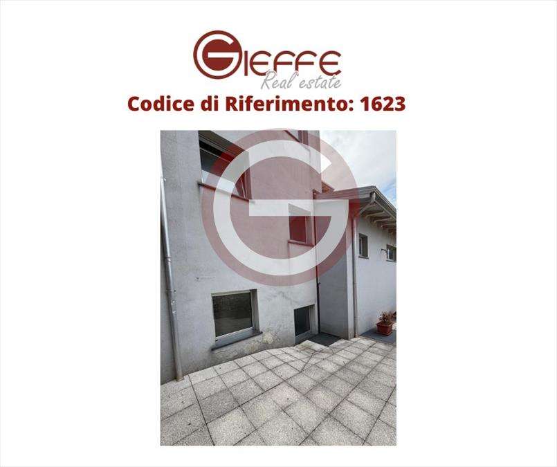 Locale commerciale, Polistena