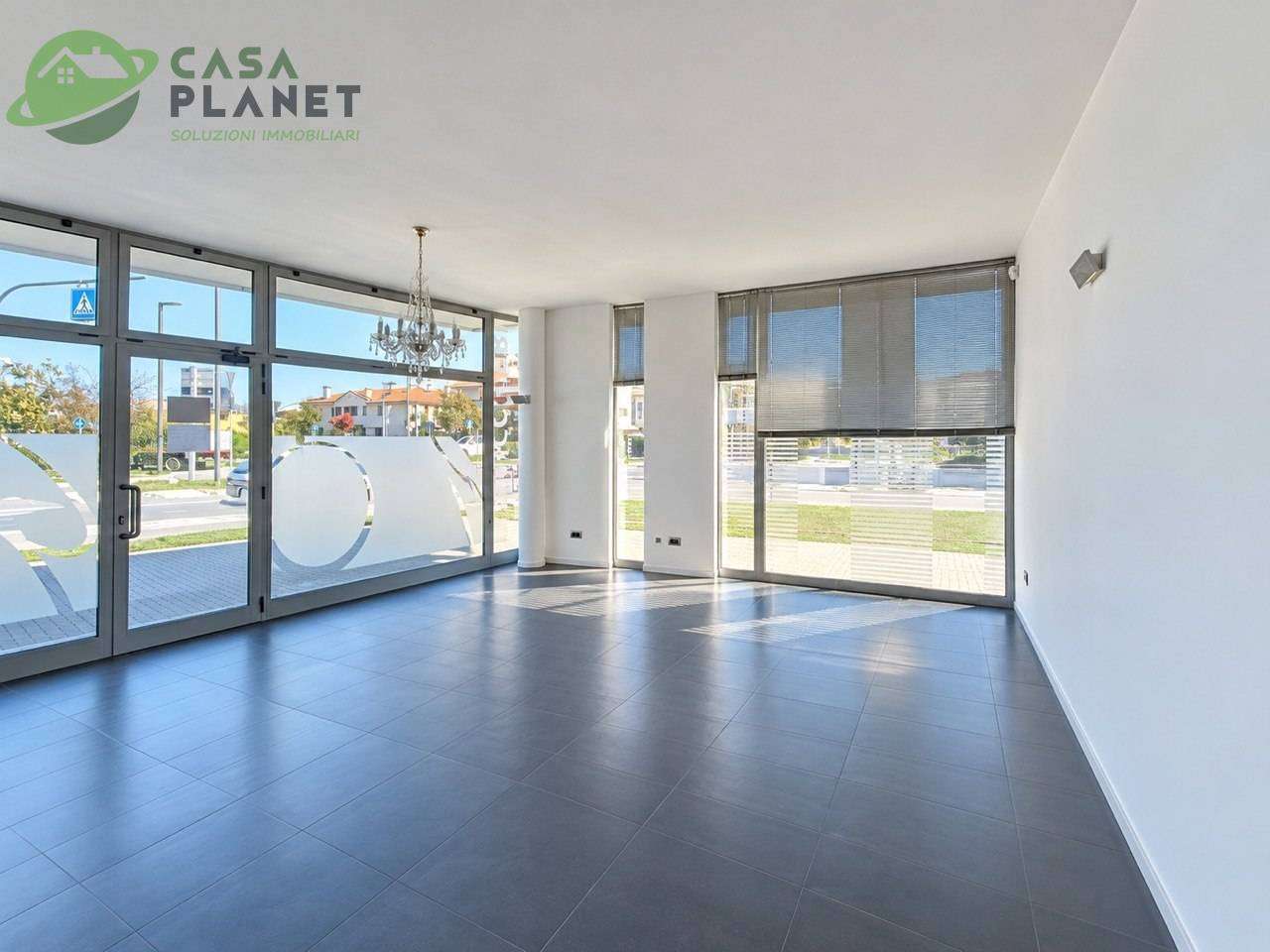 Locale commerciale, Mogliano Veneto