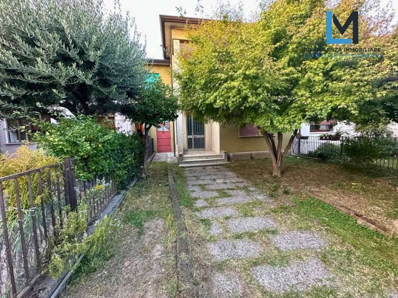 Casa Bi - Trifamiliare Via Antonibon, Nove