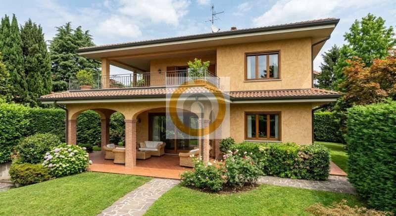 Casa indipendente Piazza Luigi Cadorna, Romano d'Ezzelino