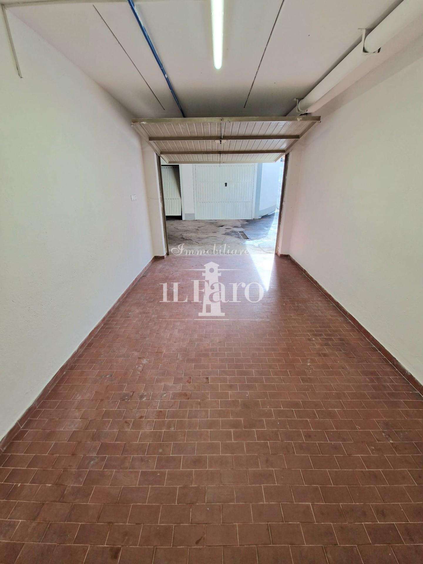 Box - Garage - Posto Auto Tipitapa, Campi Bisenzio