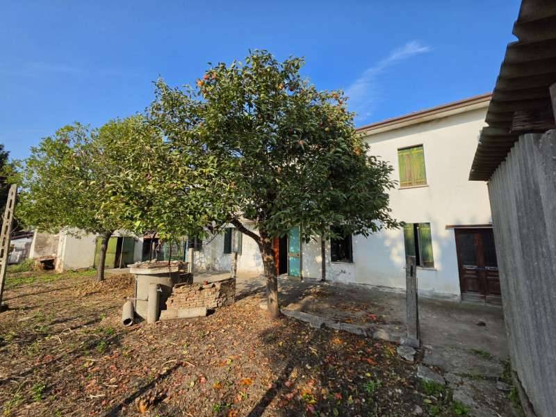 Casa indipendente Via Gorzone Destro, Sant'Urbano