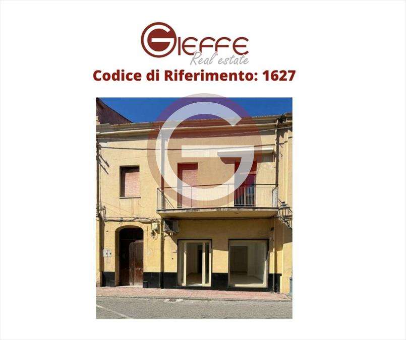 Locale commerciale, Gioia Tauro