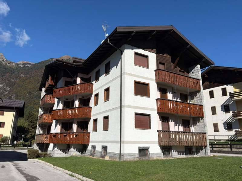 Appartamento Via San Rocco, Carisolo