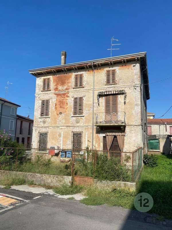Casa indipendente Via Roma, San Giacomo delle Segnate