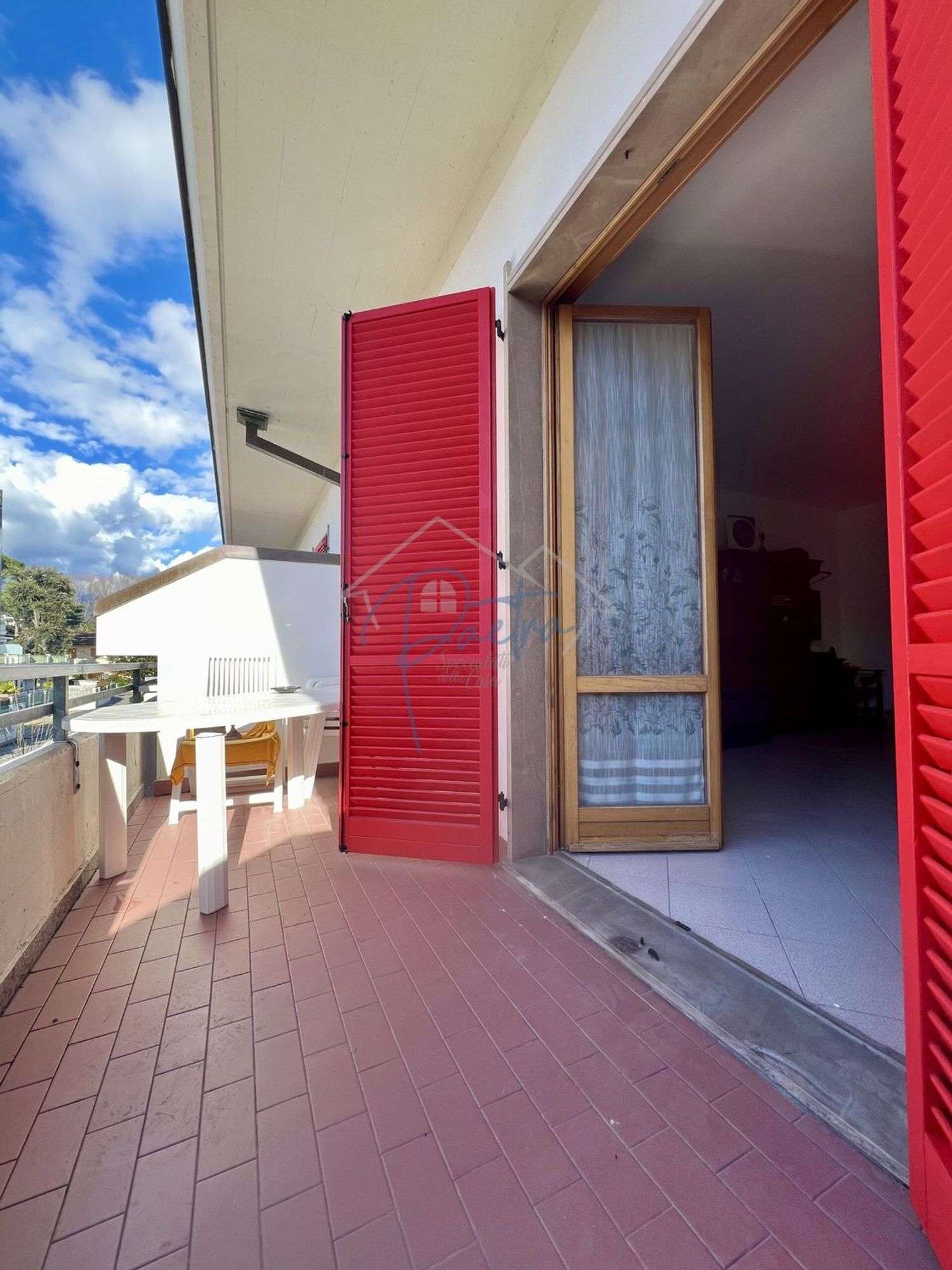 Appartamento Via Magliano,  54100, Massa