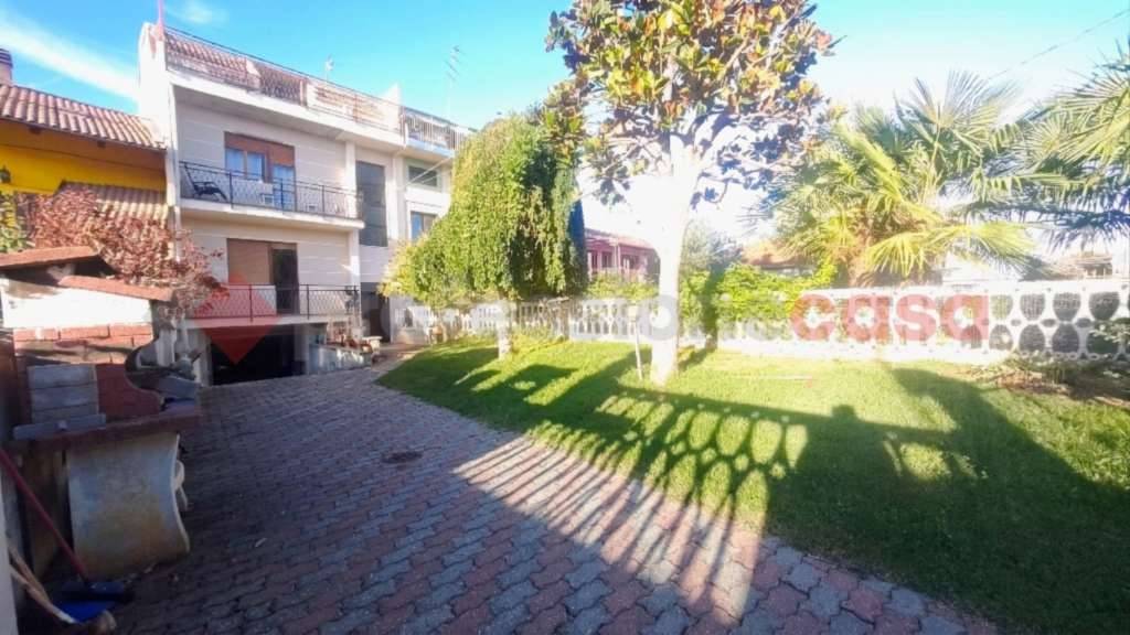 Casa indipendente Via Borletti, 41, Piscina
