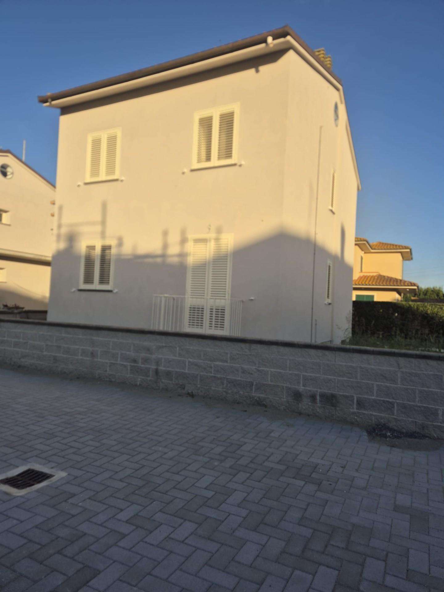 Casa Bi - Trifamiliare Giuliano Terme, Ponte D 'oro, San Giuliano Terme