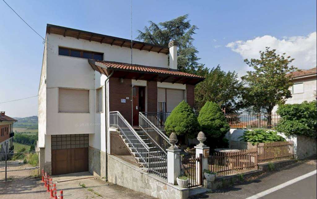Villa via Vittorio Alfieri, Castelnuovo Calcea
