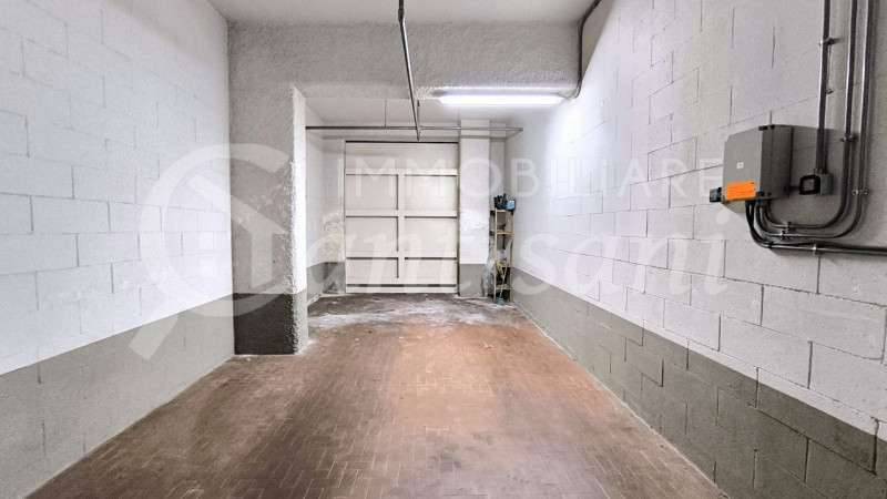 Box - Garage - Posto Auto Piazza Leopoldo / Vittorio Emanuele, Firenze