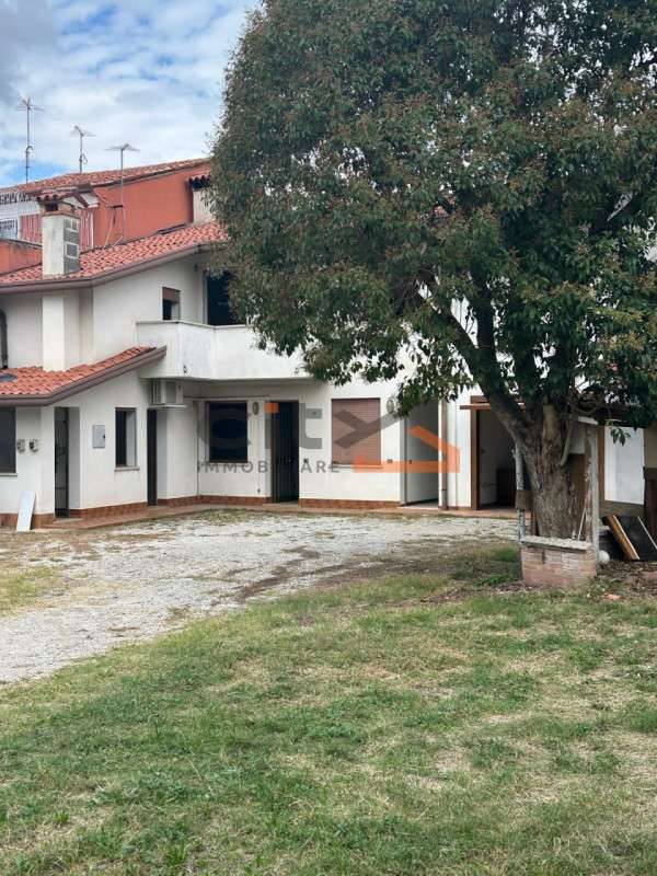 Rustico Via Nicodemo Bertorelle, Rosà