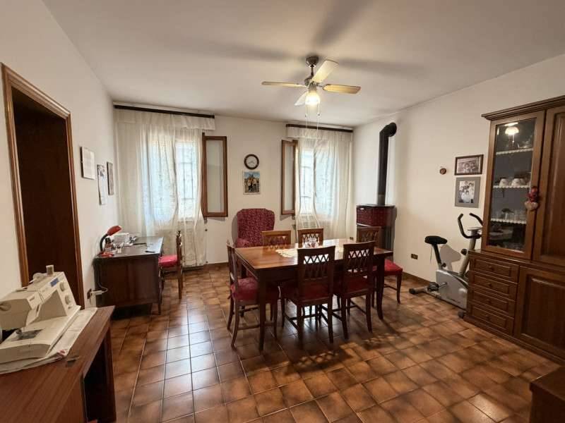 Villa Croce, Salara
