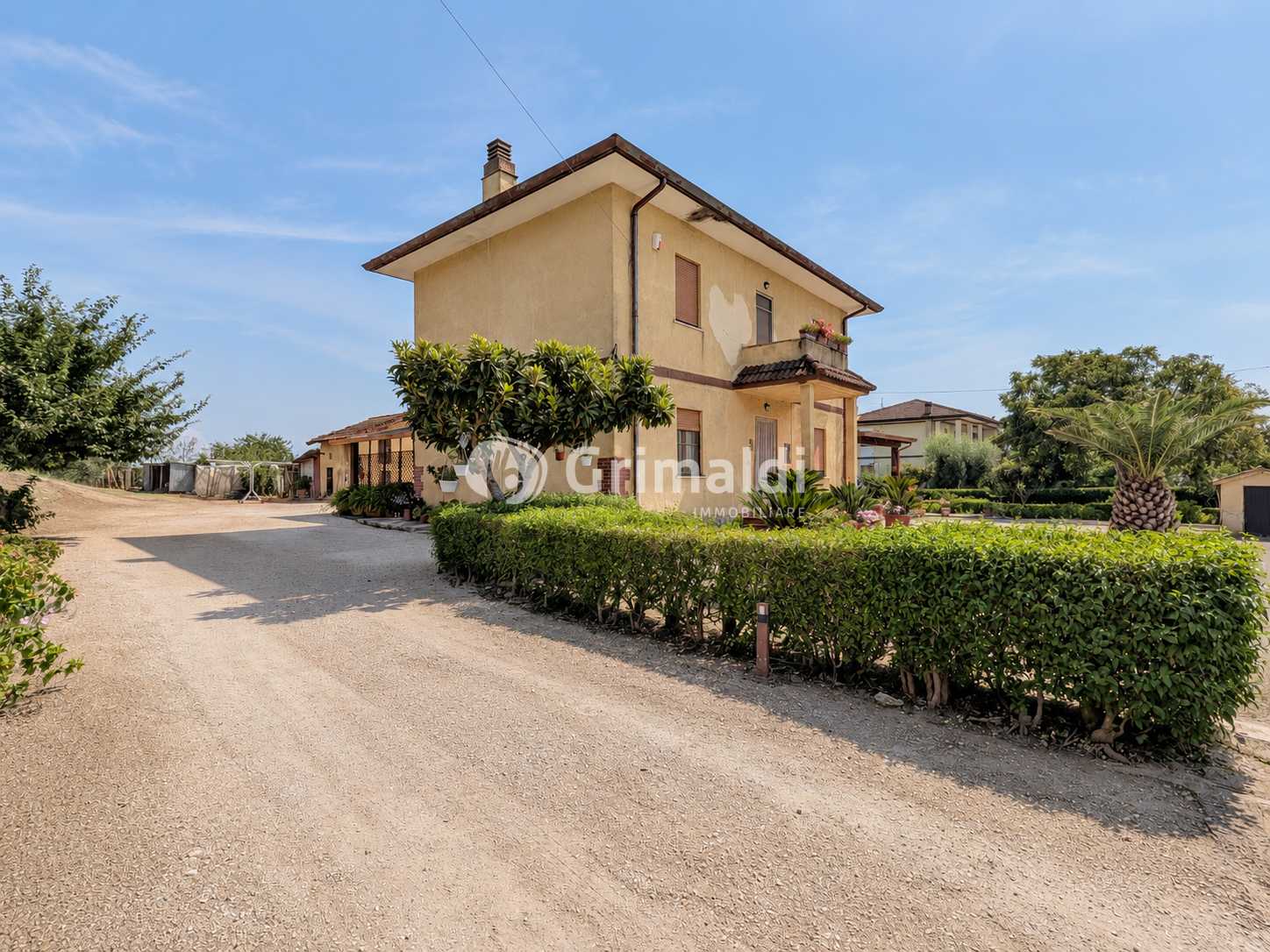 Casa indipendente Strada delle Ferriere, Latina