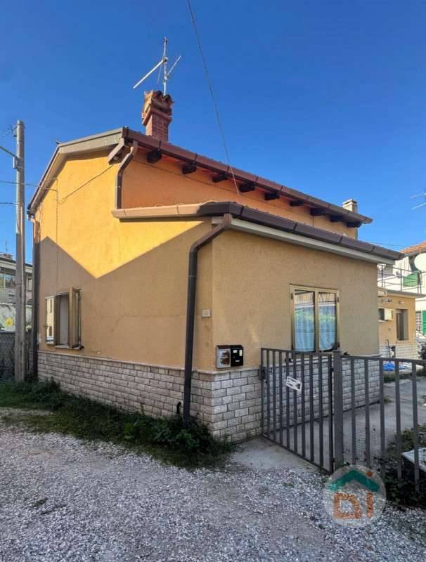 Casa indipendente Ronchi dei Legionari - Centro, Ronchi dei Legionari