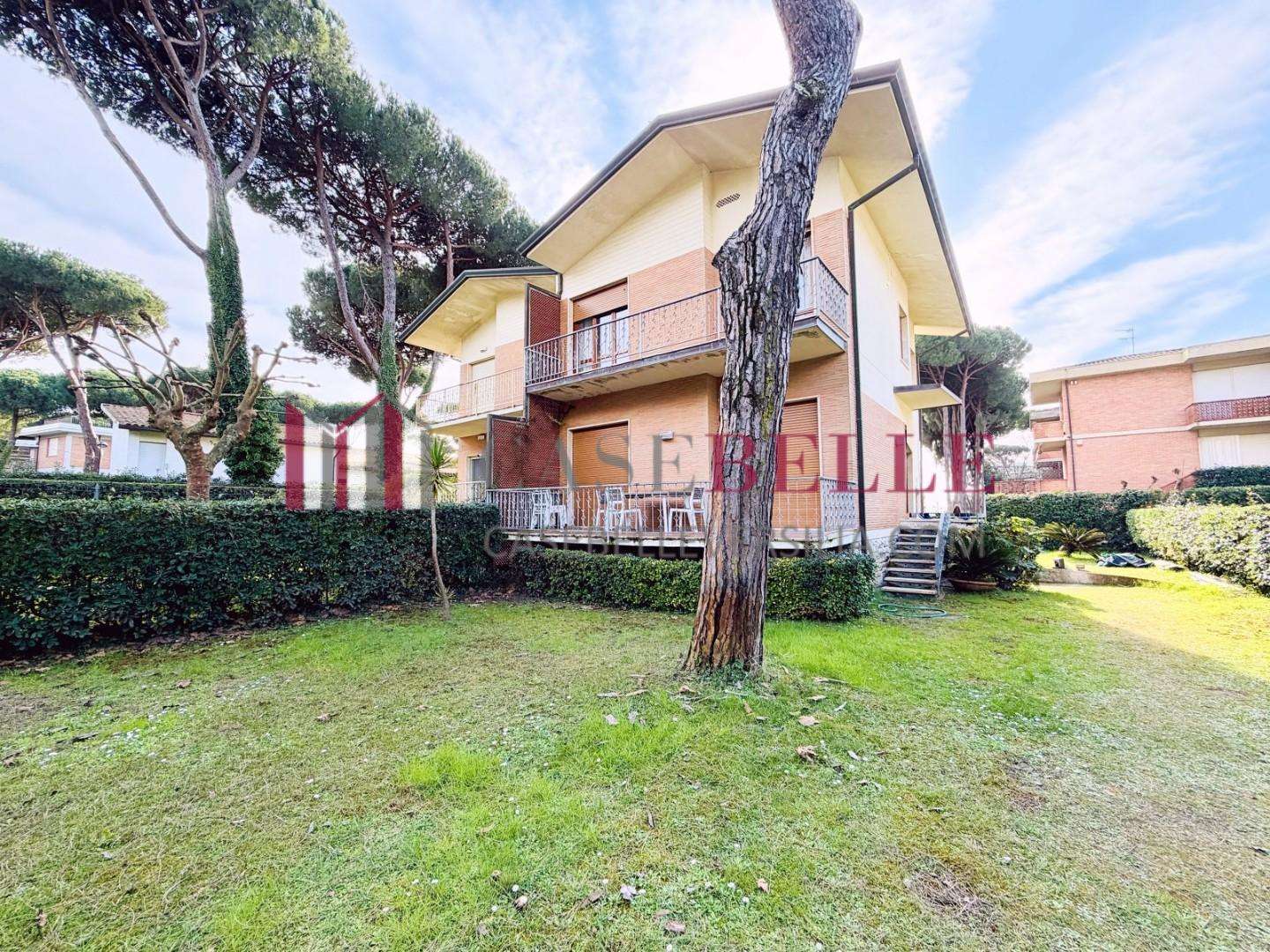 Casa Bi - Trifamiliare Via Procinto,  7, Camaiore