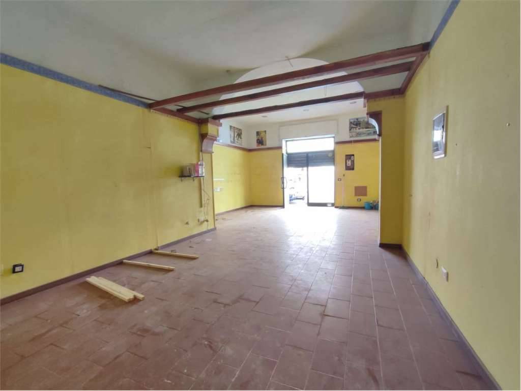 Negozio Via Carlo Goldoni, 33, Livorno