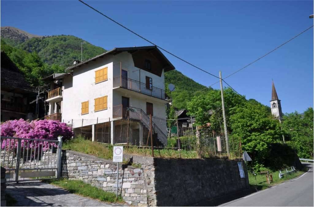 Casa indipendente, Calasca-Castiglione