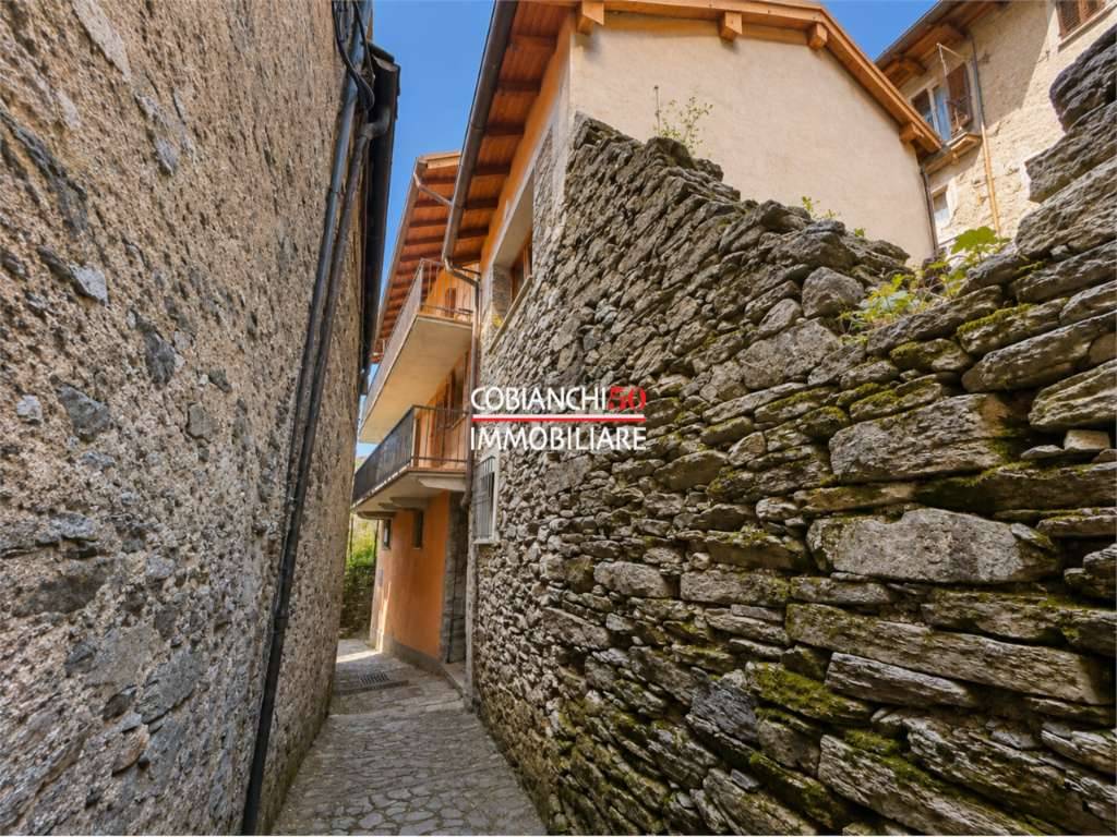 Casa indipendente, Aurano