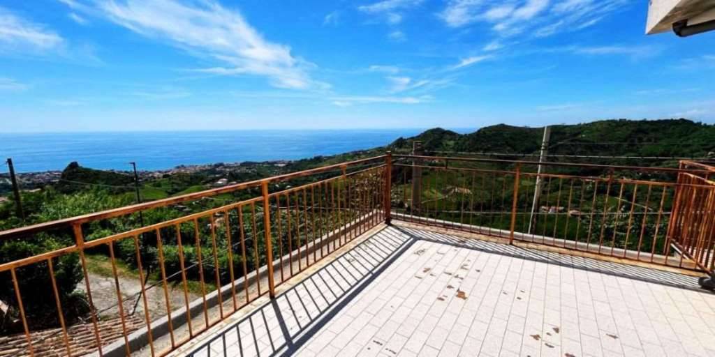 Casa indipendente, Belvedere Marittimo