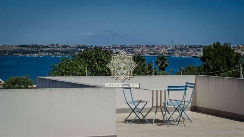 Villa Isola, Siracusa