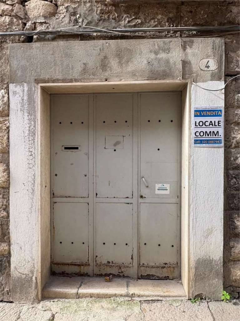 Negozio Via Mentana, Minervino Murge