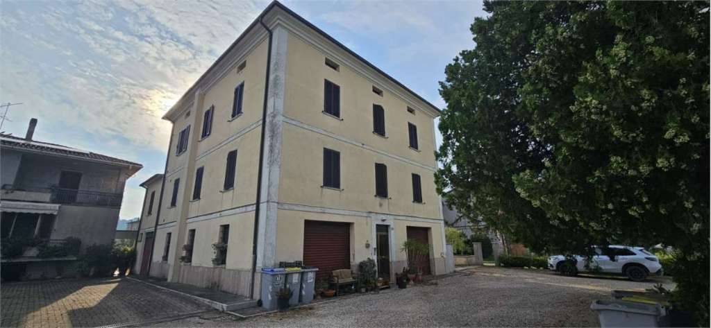 Porzione di casa Pantalla, Todi