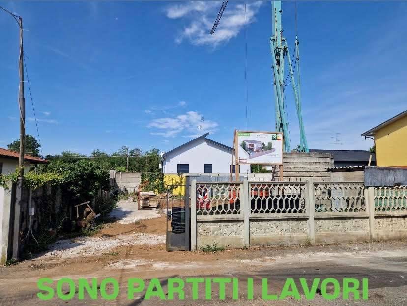 Villa Via Cacciatori delle Alpi, Olgiate Olona