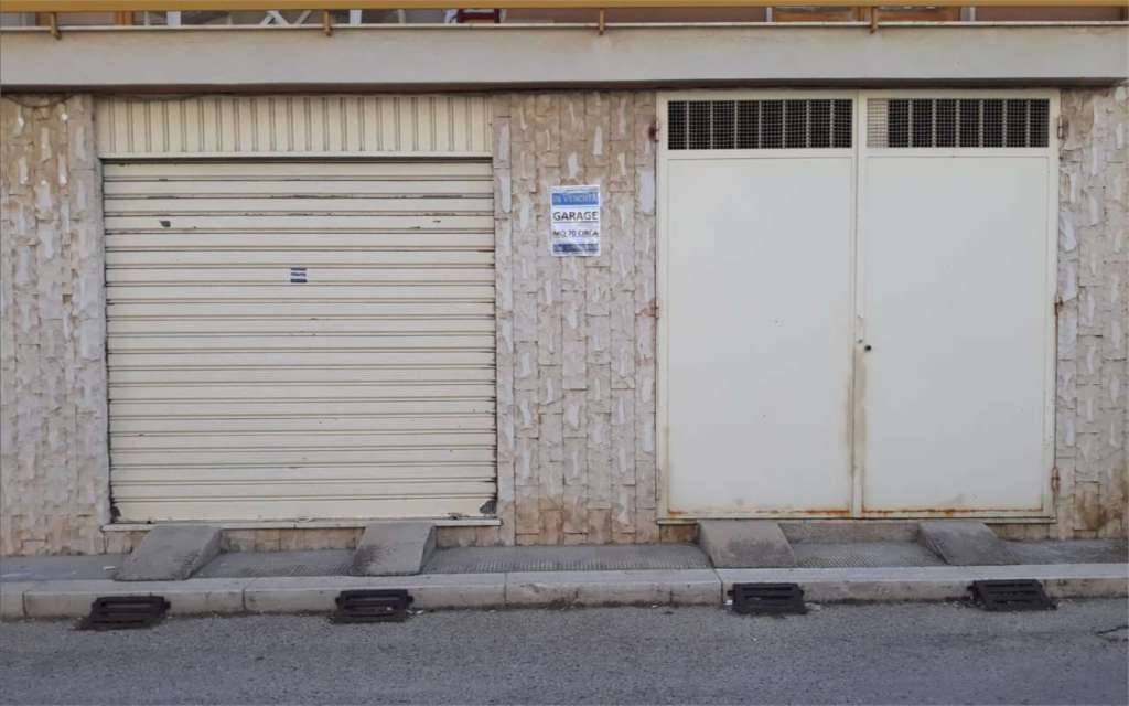 Magazzino - Deposito Strada Statale 93 Appulo Lucana, Canosa di Puglia