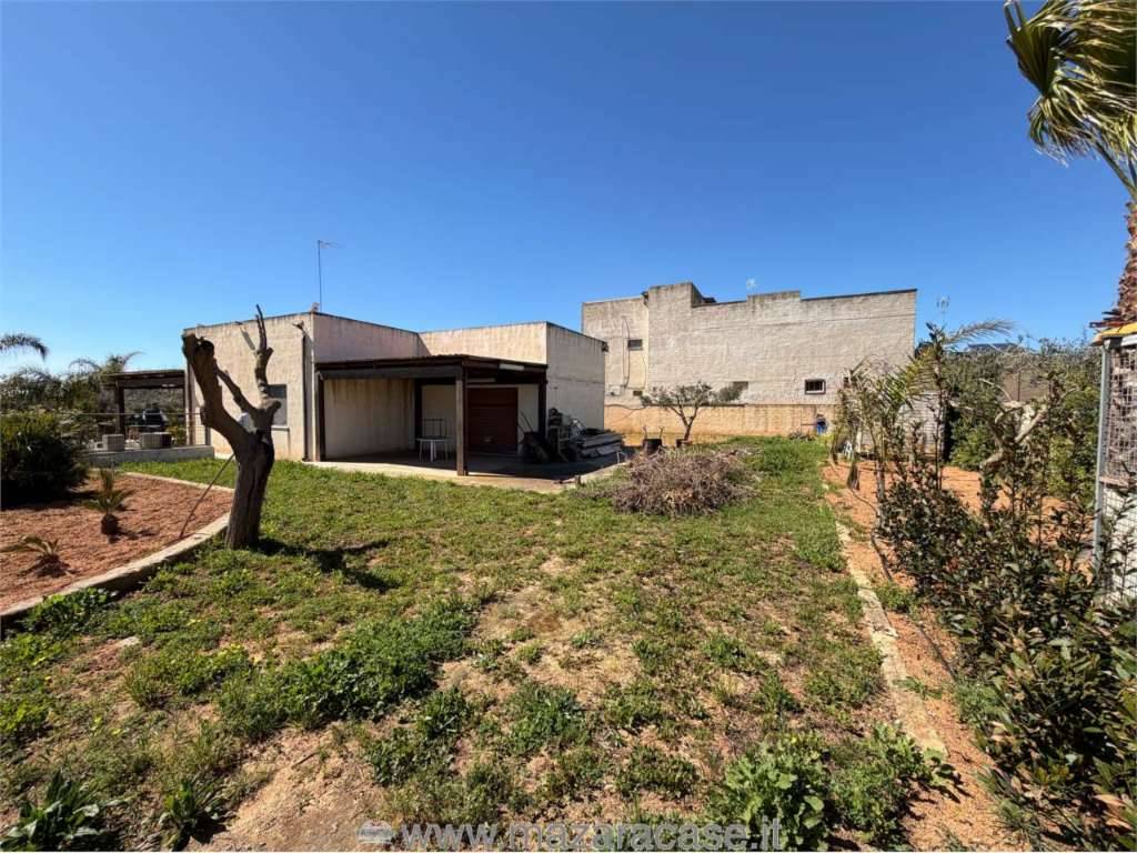 Villa Via dell'Unità Europea, Mazara del Vallo