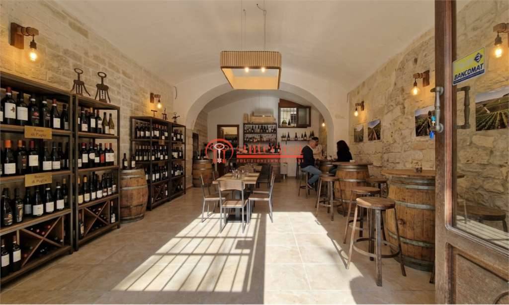 Negozio Centro storico - Porto, Trani