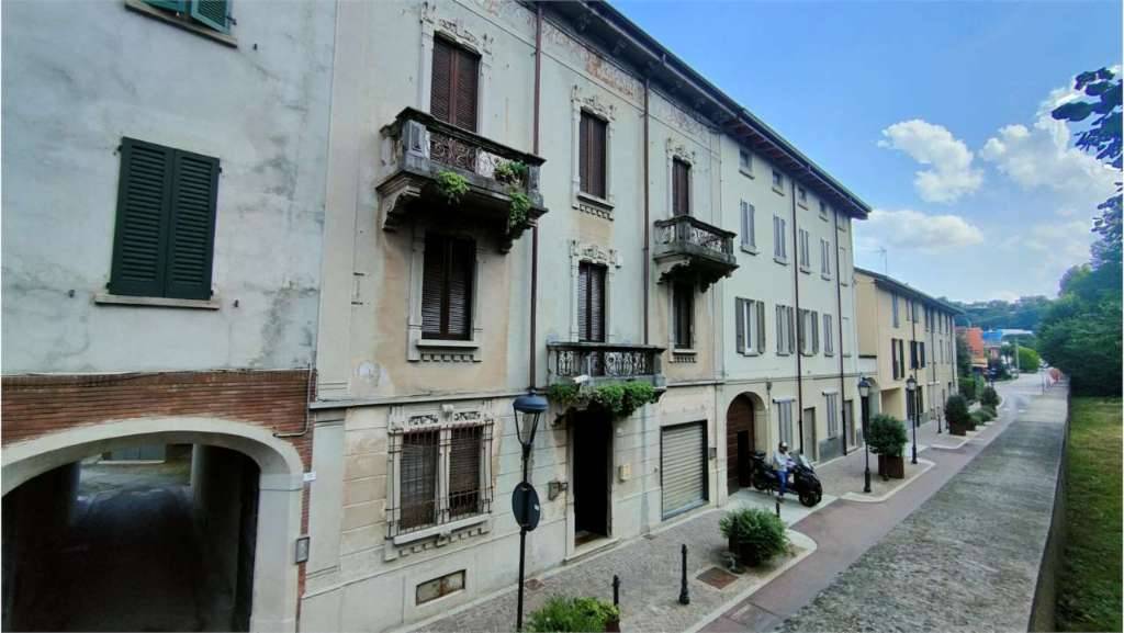 Appartamento Via della Vittoria, 1, Molteno
