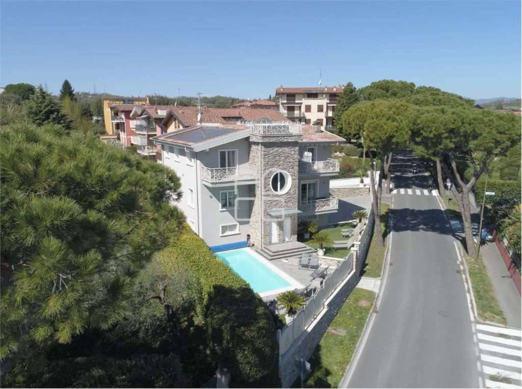 Villa centri: Desenzano del Garda, Desenzano del Garda
