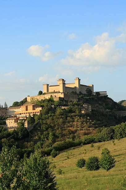 Negozio Piazza Giuseppe Garibaldi, 35, Spoleto