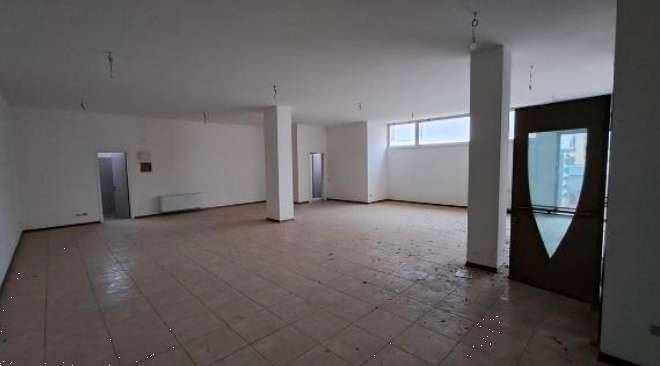 Negozio Via Giosuè Carducci, 22, Vittorio Veneto