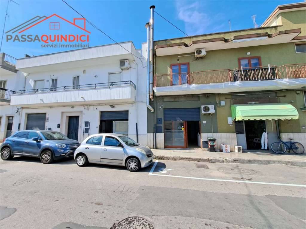 Negozio Via J.F. Kennedy, Triggiano