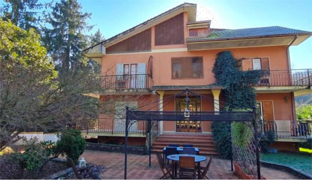 Casa Bi - Trifamiliare, Gavignano
