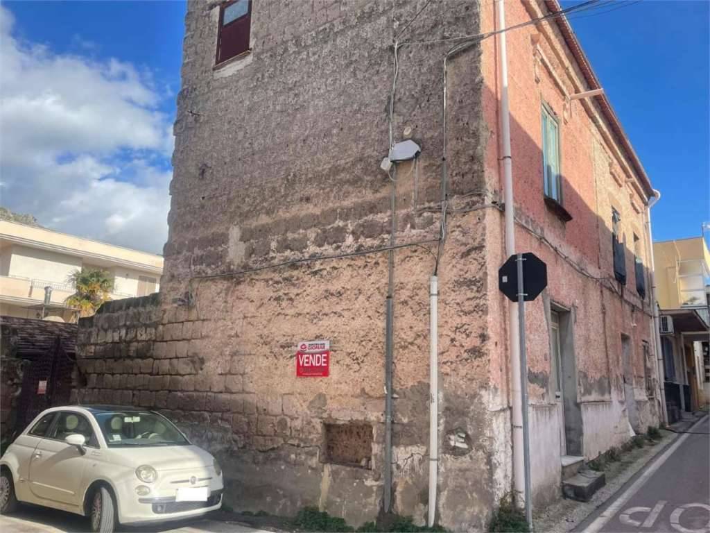 Palazzo - Stabile Via Sessa Aurunca, Mondragone