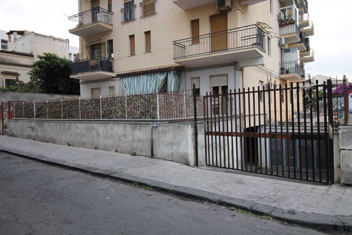 Box - Garage - Posto Auto VIA CADUTI DEL LAVORO, Catania