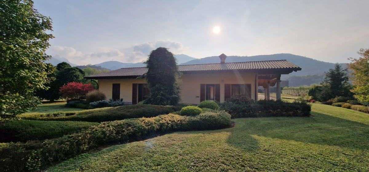 Casa indipendente in Vendita a Caslino d'Erba via per Asso