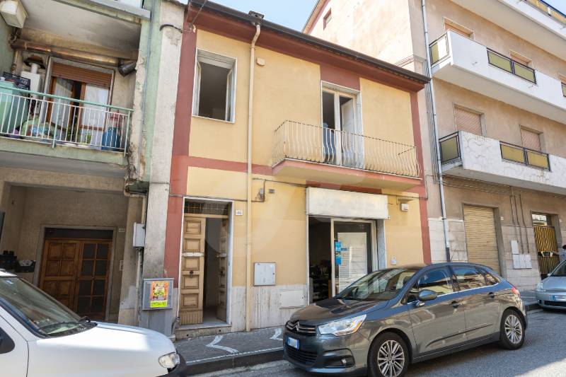 Casa indipendente Via Barone Nisco, San Giorgio del Sannio