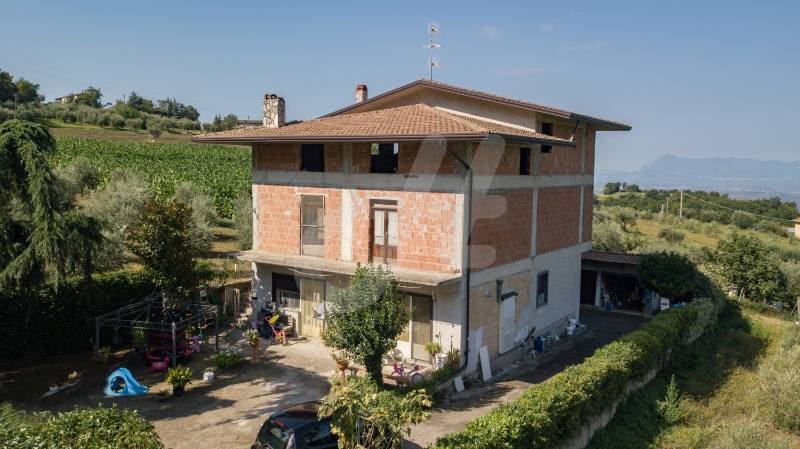 Casa indipendente C.da Santa Lucia, Apice