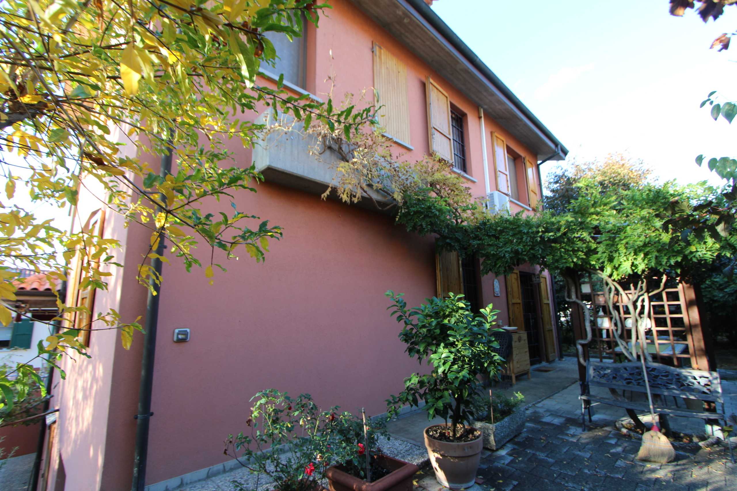 Casa indipendente in Vendita a Valsamoggia Via Ca' Agostini