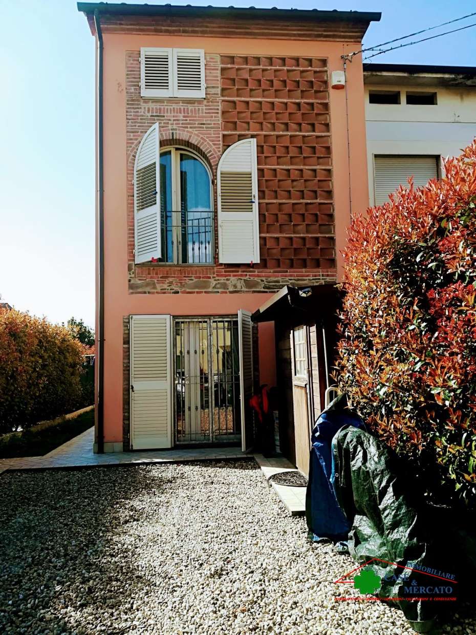 Casa indipendente in Vendita a Capannori Capannori