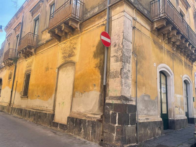 Altro Via Cavour, Riposto