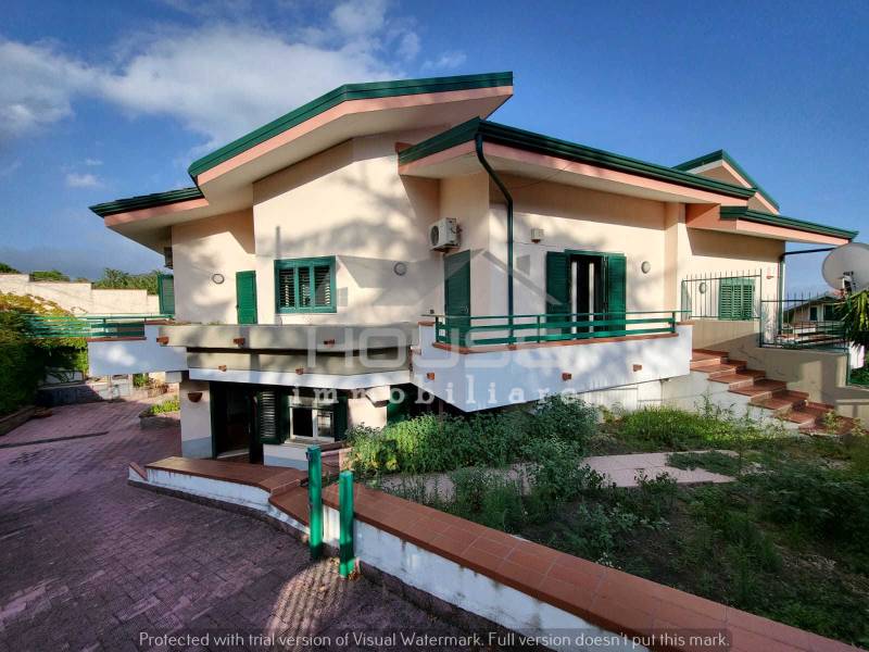 Villa, Nicolosi