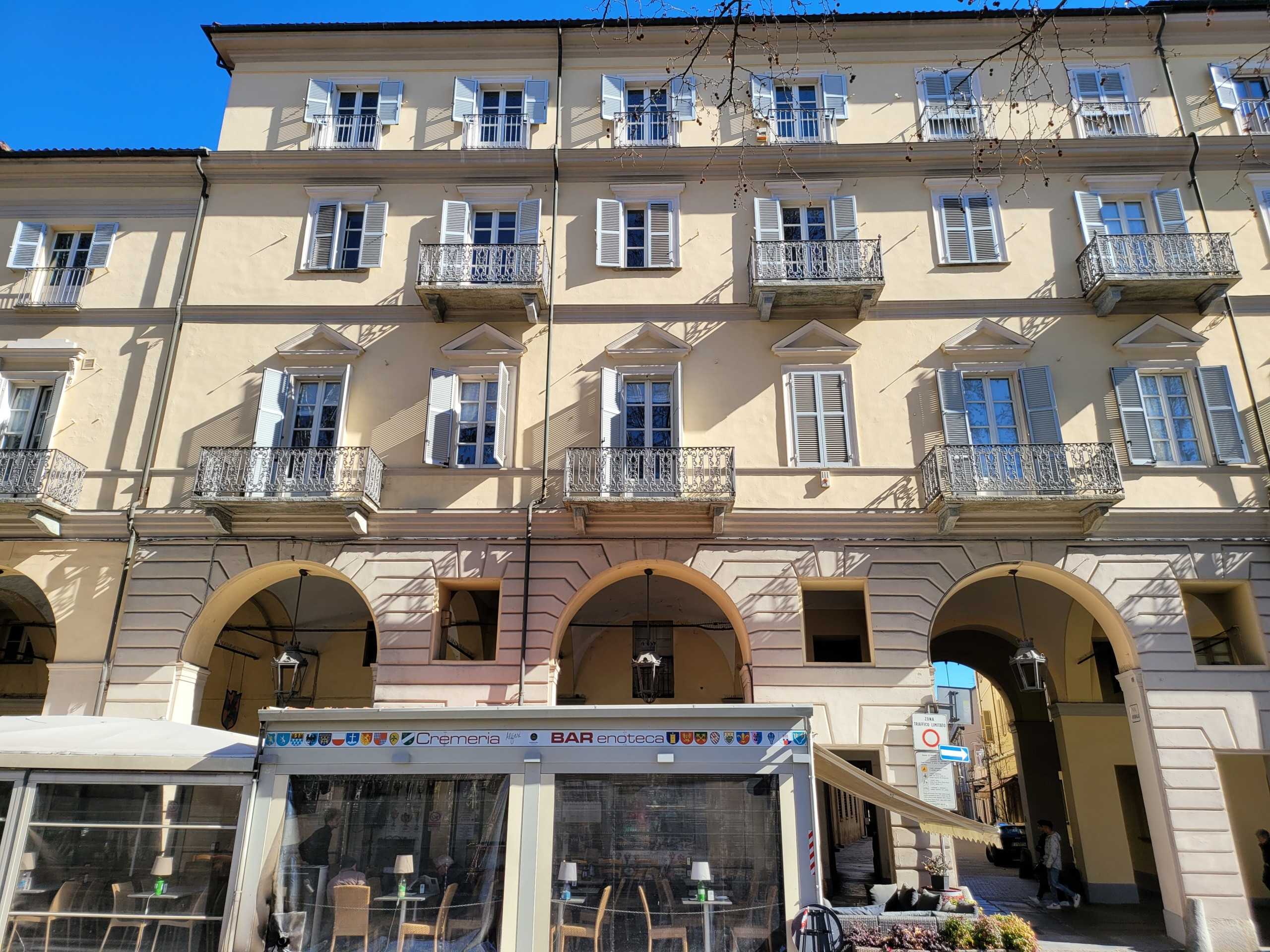Appartamento in Vendita a Asti Piazza Vittorio Alfieri