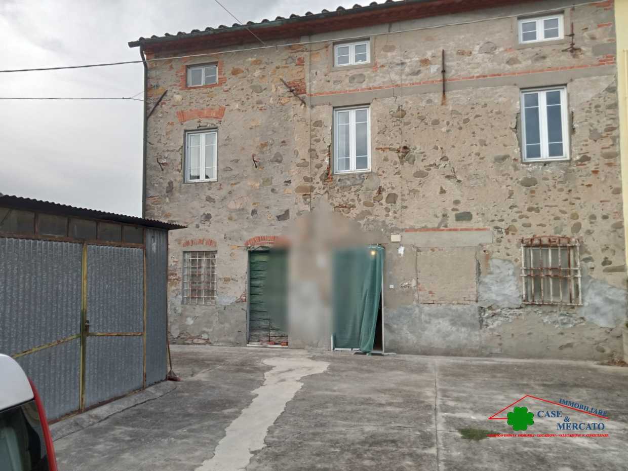 Casa Bi - Trifamiliare in Vendita a Capannori Via Romana