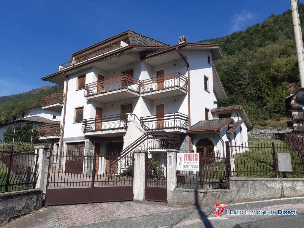 Villa Via Caduti per la Resistenza, Corteno Golgi