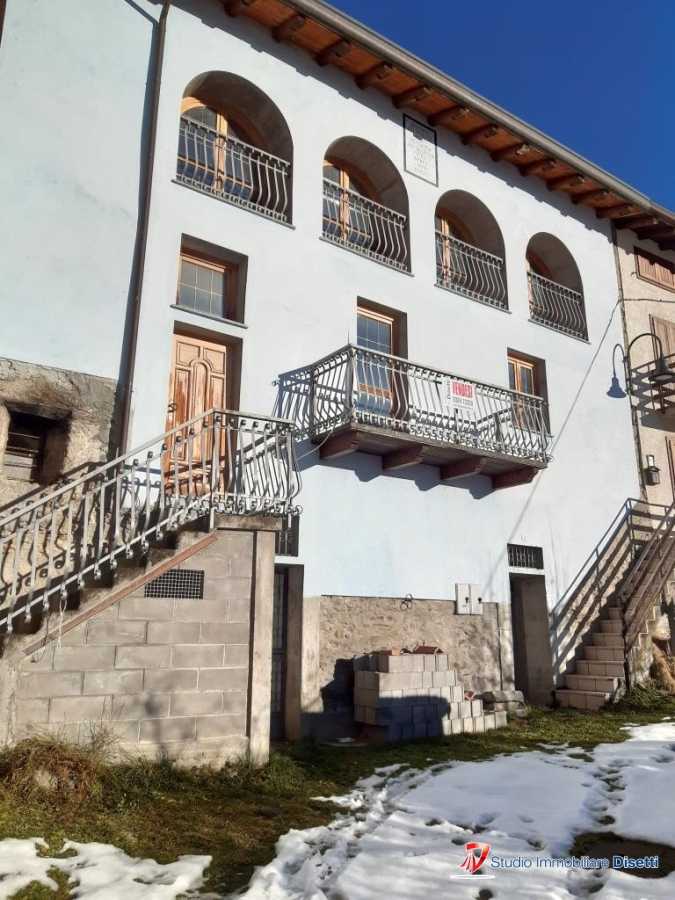 Casa Bi - Trifamiliare Via Portici, Monno