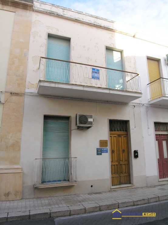 casa indipendente in vendita ad Avola